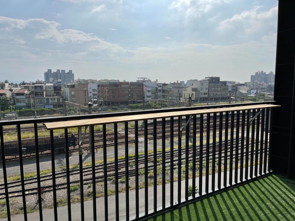 Bed and Breakfast 梨幸日和 Good Days In Liko Kaohsiung Exterior foto
